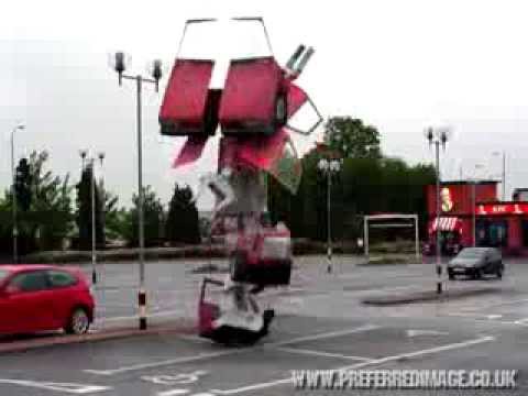 Dans eden Fiat Uno Transformer